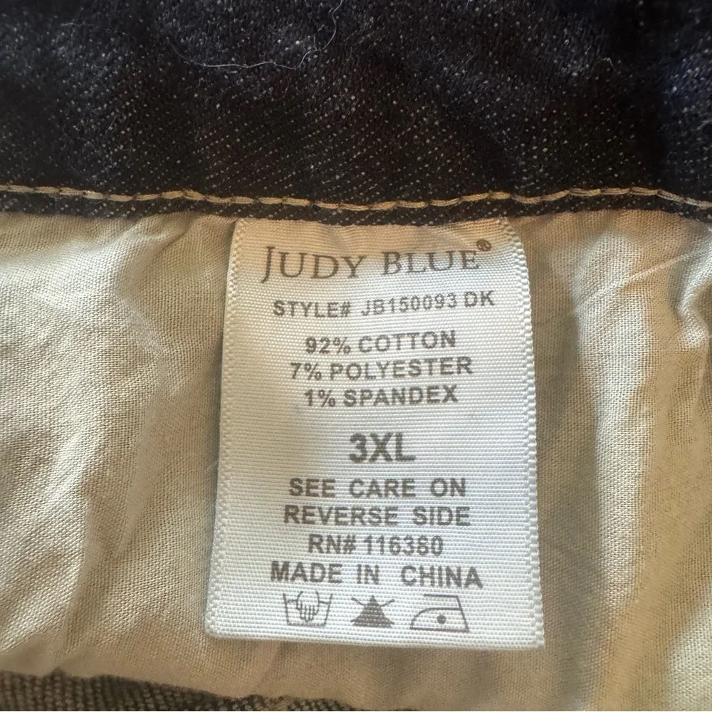 Judy Blue Stone Wash Open Seam Cuff Shorts Dark Blue 3XL High Waist